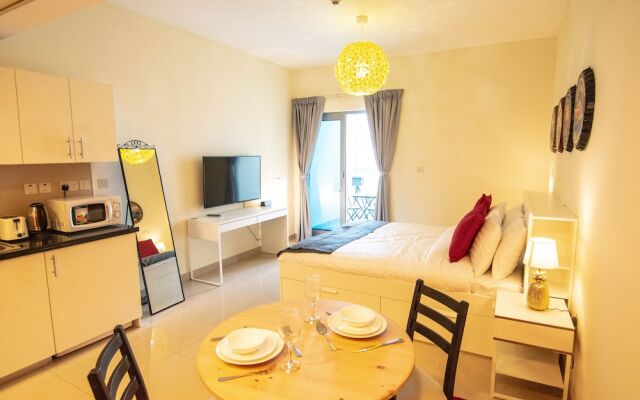 Lux BnB Park Towers Stylsih Studio