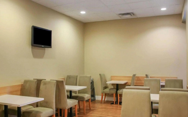 Econo Lodge Winnipeg South