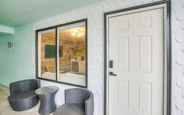 Wildwood Condo: Community Pool, Walk to Beach!