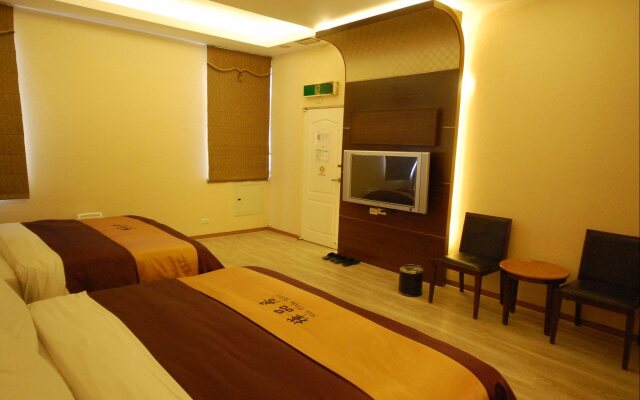 Hua Pinju Motel