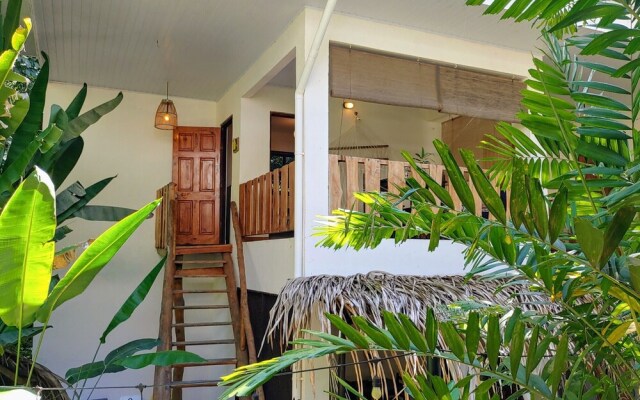 Colibri Surf House & Flats