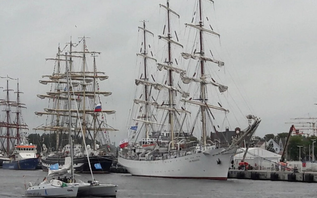 Graceful Apartment With Terrace, Garden Furniture, Parking