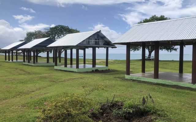 Vaiula Beach Fales