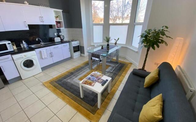 Stunning 1 Bed Spacious Apartment -Central Cardiff