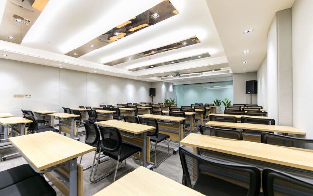 Ibis Styles Shanghai Hongqiao Airport