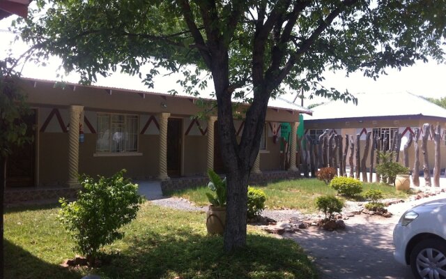 Gomwe Guest Inn
