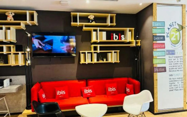 Ibis Hotel (Tangshan Wanda Plaza)