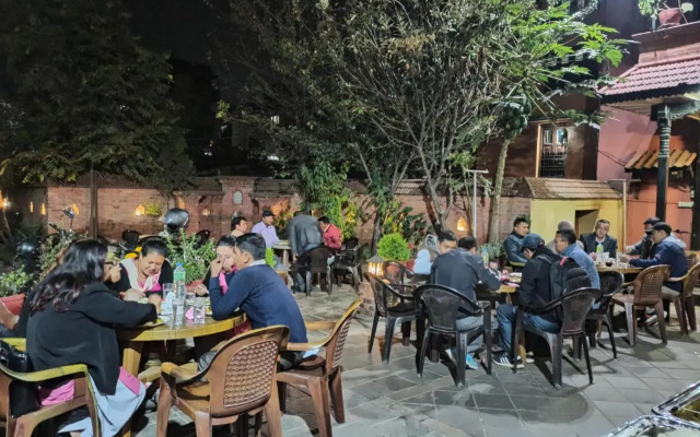 Nag Pukhu Guest House