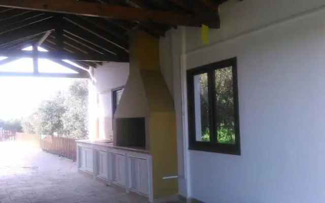 Sea View House in Maroni