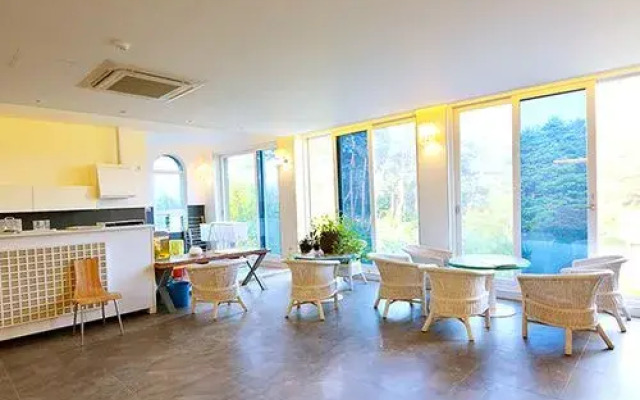 Gangneung Herbhill House Pension