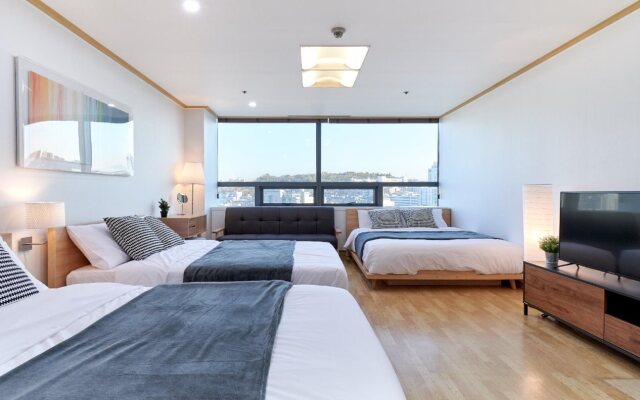 Willow House Hongdae