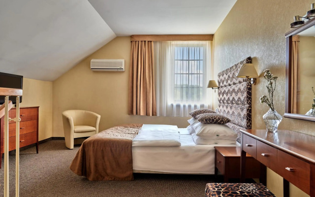 Centrum Hotelowo-Konferencyjne Witek