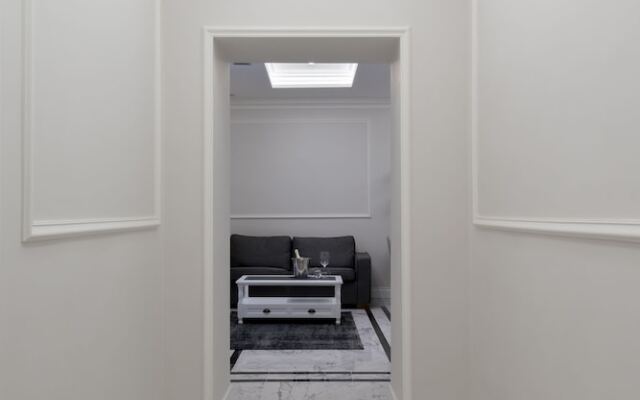 Aurora Luxury Suites