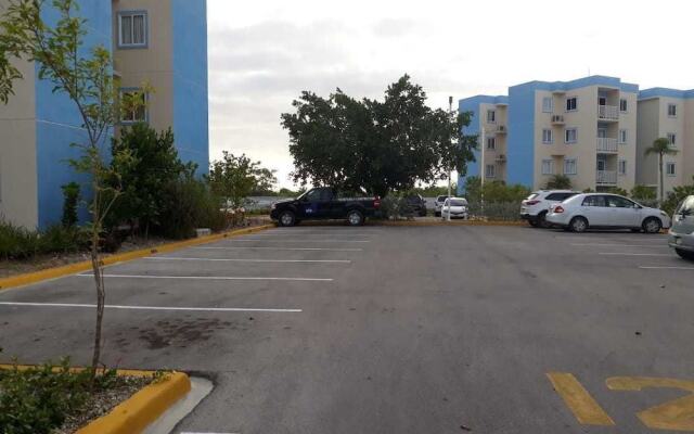 J&R Apartamento Serena Village