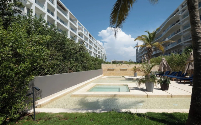 Armonía Luxe Condo Experience