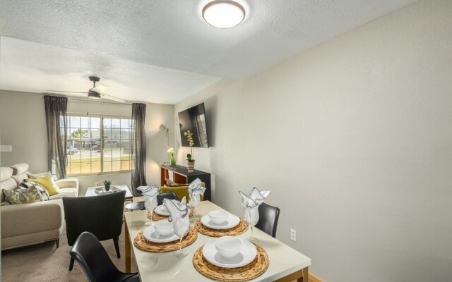 Lodge Townhouse 2 Bedroom Townhouse by Redawning
