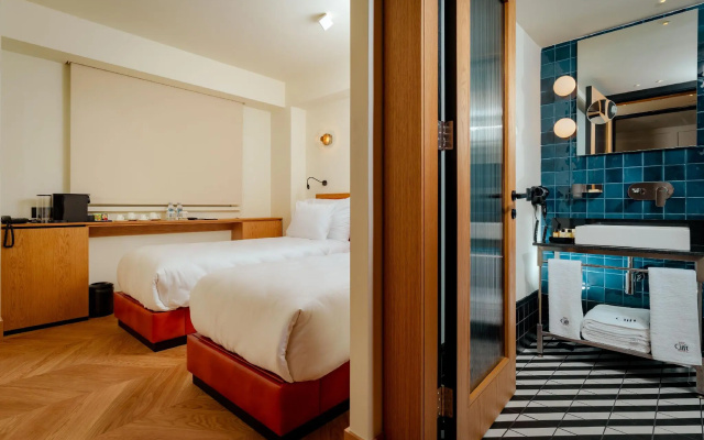 The Gift Hotel - Image 5