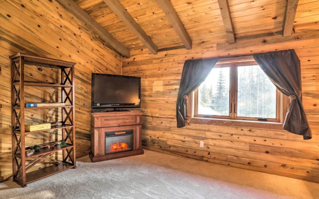Cabin on Kenai Peninsula: Family & Group Friendly!