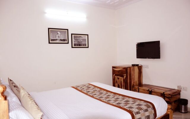 OYO 10963 Hotel Guman Auberge
