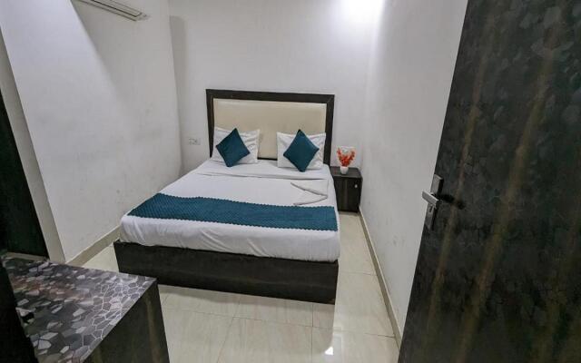 Hotel Raaso Inn - Couple Friendly
