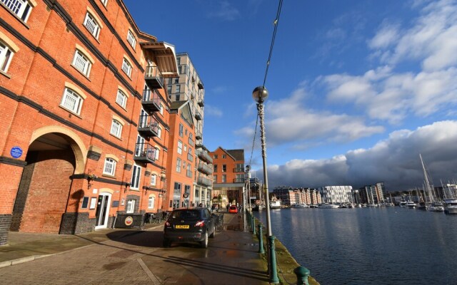 Toothbrush Apartments - Ipswich Quayside