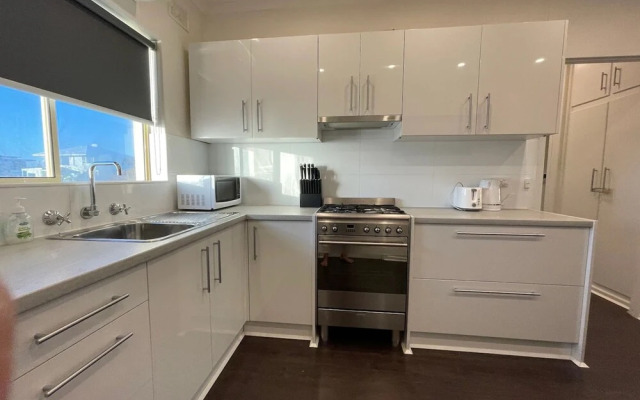 Unwind Esplanade Beach Escape no 10