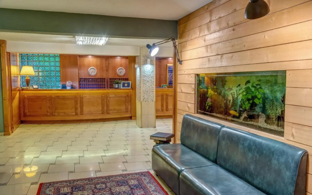 Alexios Inn Hotel