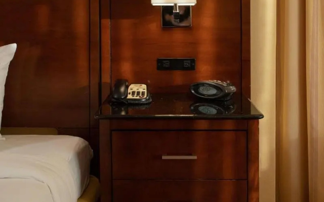 Jake's 58 Casino Hotel - Adult Only