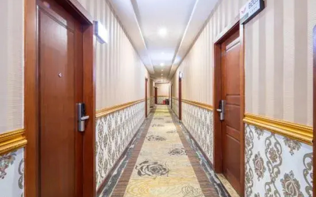 Chongqing Dihong Hotel (Three Gorges Square High-speed Railway Station)