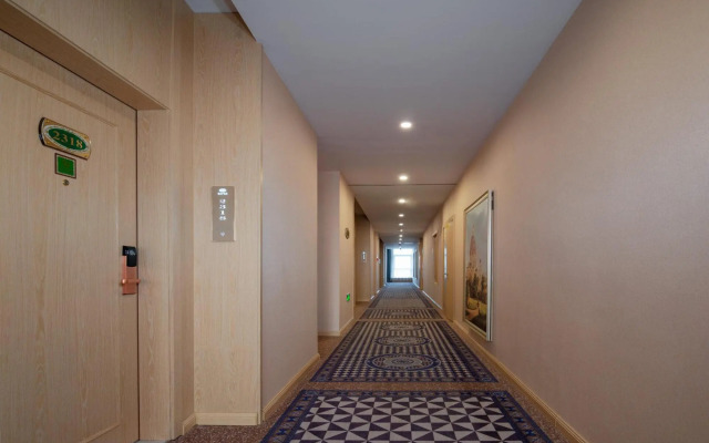 Vienna Classic Hotel (Qilu shoe city zoo store)