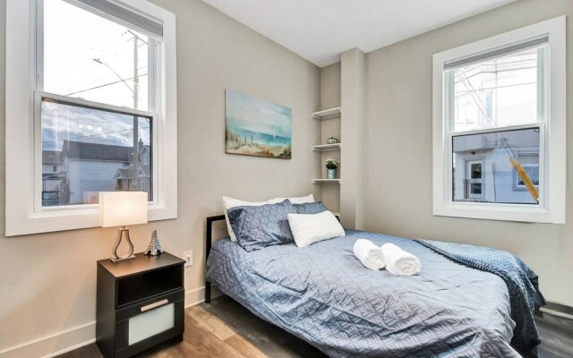 Newly Renovated - Spacious 1BR - Near Downtown