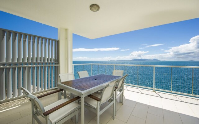 1 Bright Point Apartment 5402