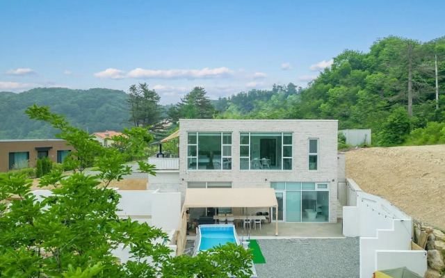 Yangpyeong Villa Blanche Dokchepension