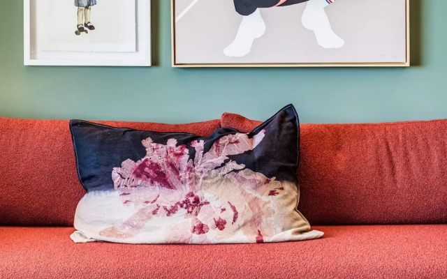 Picturesque Seaside Haven Aretzi