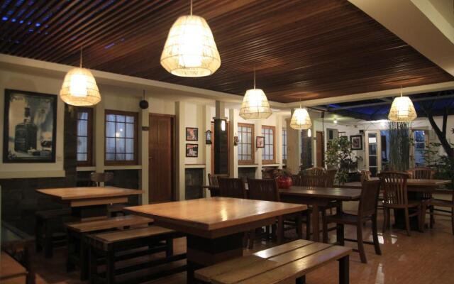 De' Tropis Family Guest House