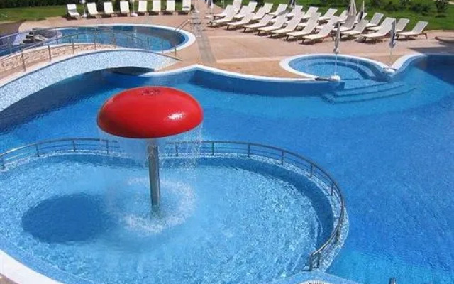 Pollo Resort Mikosta Apartments