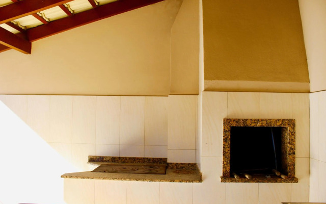 Sobrado com piscina em Mariscal Rutilio N125