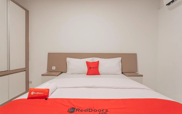 RedDoorz Apartment @ Emerald Towers Bandung – Guest Rooms – Bandung