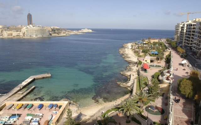 Getawaysmalta - Fleur 3-bedroom Apartment in Sliema