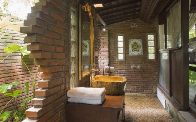 Citrus Tree Villas - Jean Francois