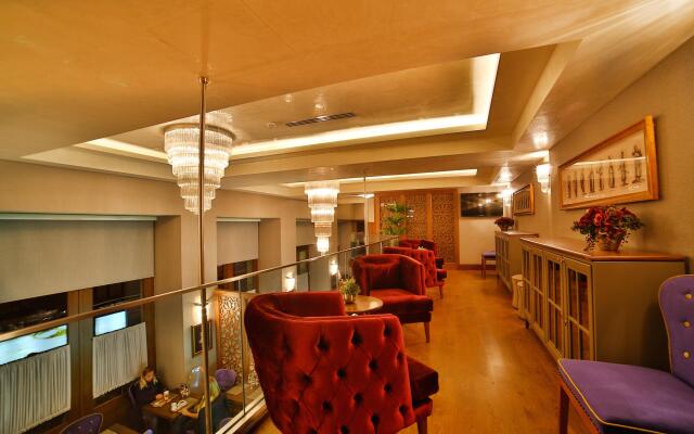 Momento Golden Horn Hotel