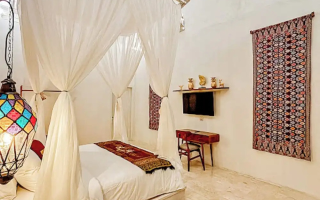 Hafrana Villa by AGATA - 700sqm 2BR Villa with Private Pool & Jacuzzi – Guest Rooms – Selat