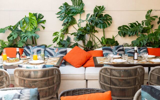 Hotel Montera Madrid, Curio Collection By Hilton