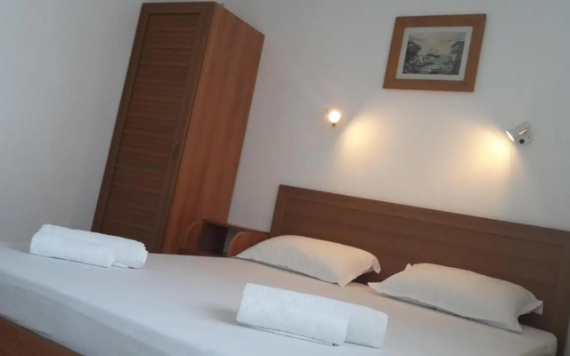 Guest House Kera