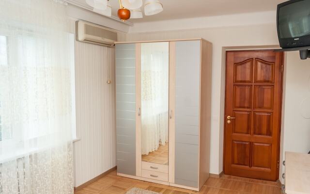 Apartment on Lesi Ukrainky Blvd