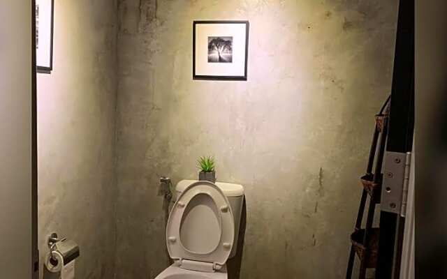 84 Gallery