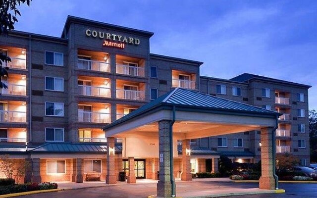 Courtyard by Marriott Cleveland Airport South