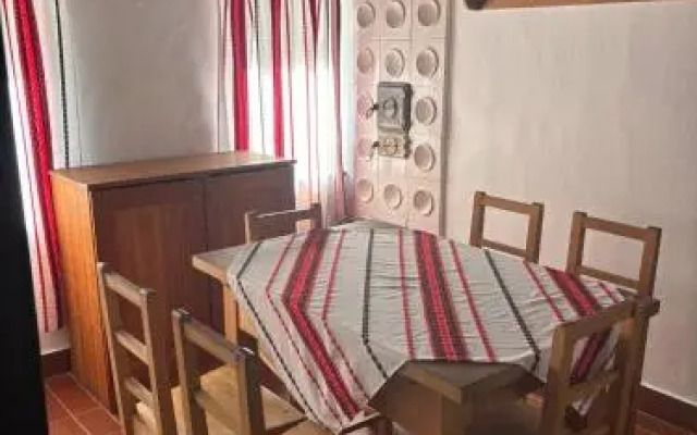 Hollóköves Vendégházak