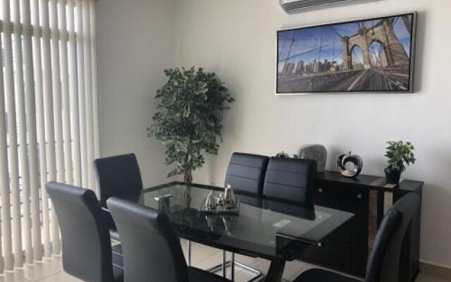 Castell Suites Apartment