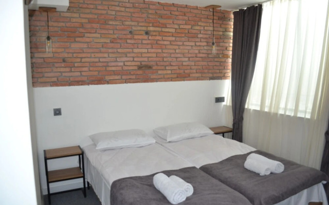 Hotel Baratashvili 12